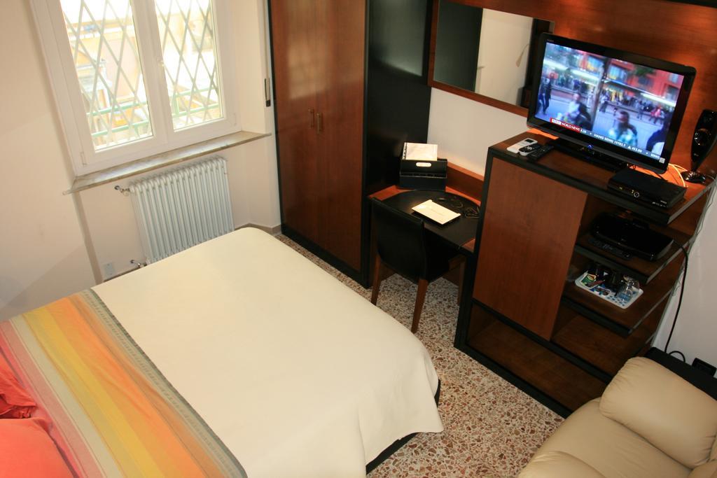 B&B Tuscany Gallery Pisa Room photo